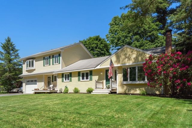 9 Abbot St, Westford, MA 01886