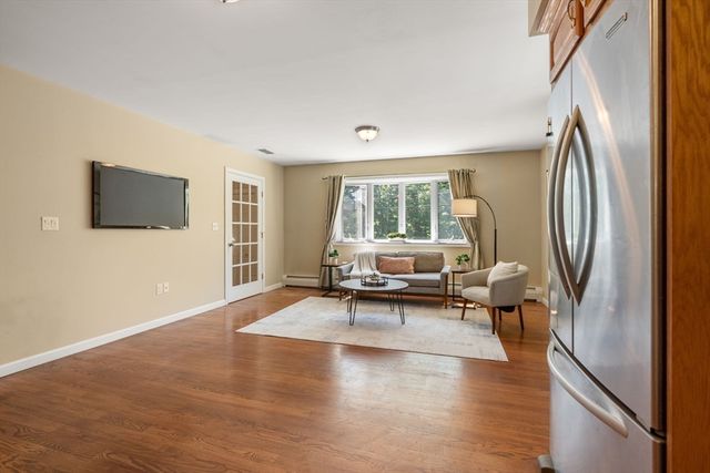 9 Abbot St, Westford, MA 01886