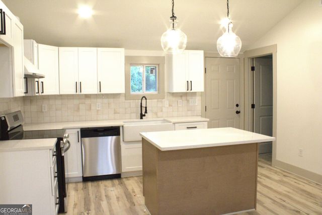 55 Davis McLendon Way, Newnan, GA 30263