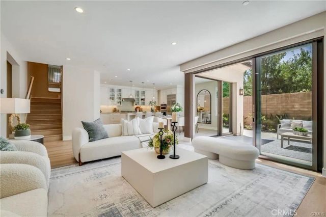 127 Toretta, Irvine, CA 92602
