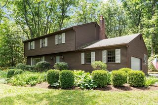 3 Highfield Rd, Gardner, MA 01440