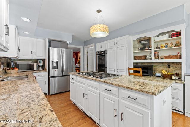 190 Spruce Ln, Mt Washington, KY 40047