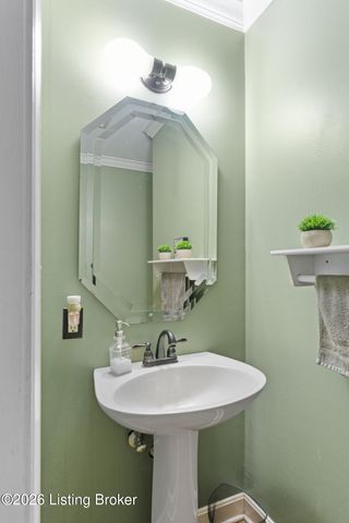 190 Spruce Ln, Mt Washington, KY 40047