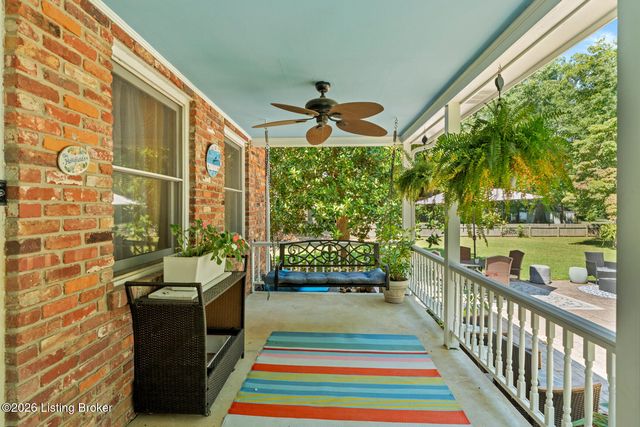 190 Spruce Ln, Mt Washington, KY 40047