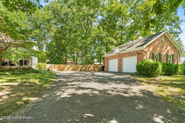 190 Spruce Ln, Mt Washington, KY 40047