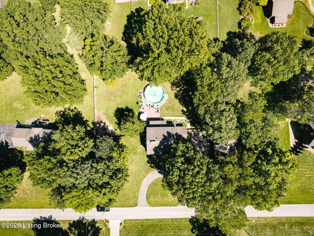 190 Spruce Ln, Mt Washington, KY 40047