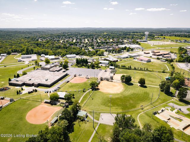 190 Spruce Ln, Mt Washington, KY 40047