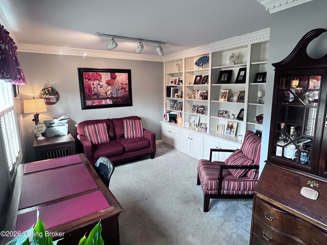 190 Spruce Ln, Mt Washington, KY 40047