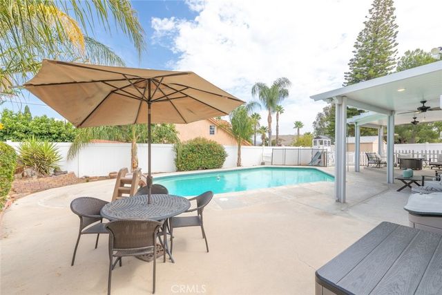 2102 Beatrice Drive, Corona, CA 92879