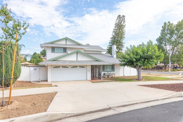 2102 Beatrice Drive, Corona, CA 92879