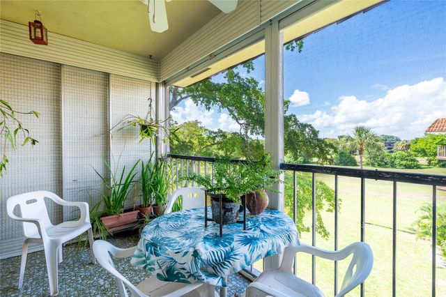 6201 N Falls Cir Drive 403, Lauderhill, FL 33319