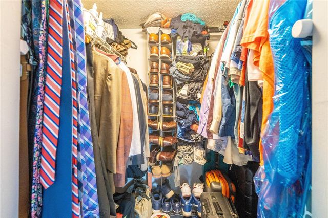 6201 N Falls Cir Drive 403, Lauderhill, FL 33319