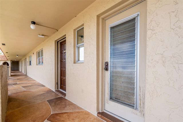 6201 N Falls Cir Drive 403, Lauderhill, FL 33319