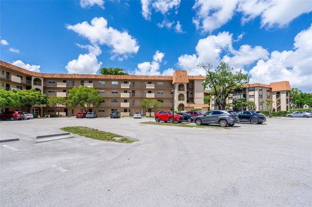 6201 N Falls Cir Drive 403, Lauderhill, FL 33319