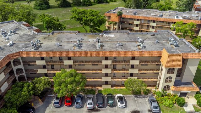 6201 N Falls Cir Drive 403, Lauderhill, FL 33319