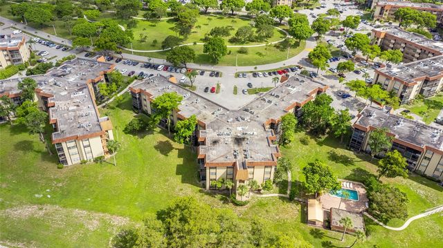 6201 N Falls Cir Drive 403, Lauderhill, FL 33319