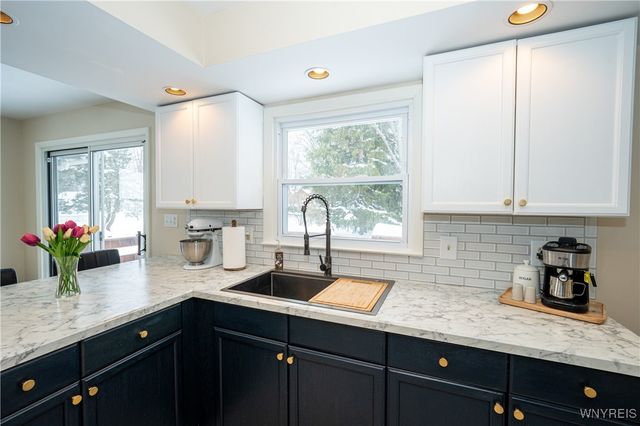 2852 Roswell Parkway, Eden, NY 14057