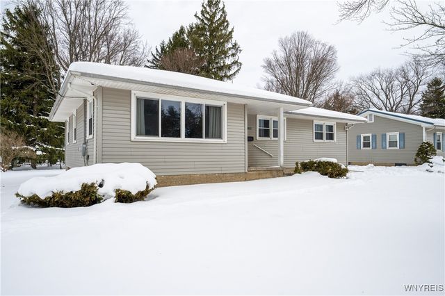 2852 Roswell Parkway, Eden, NY 14057