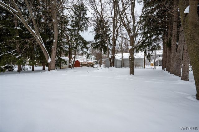 2852 Roswell Parkway, Eden, NY 14057