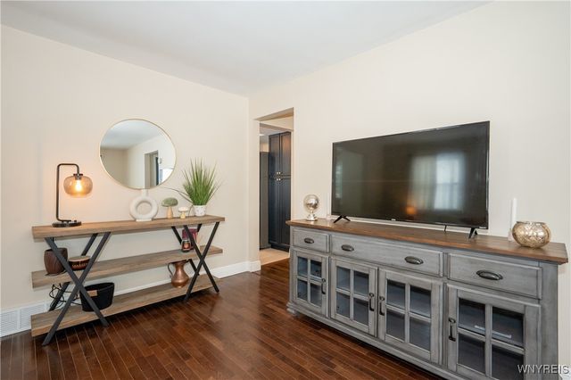 2852 Roswell Parkway, Eden, NY 14057