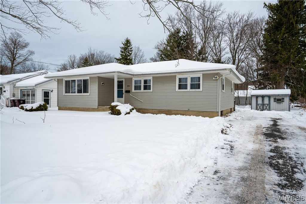 2852 Roswell Parkway, Eden, NY 14057