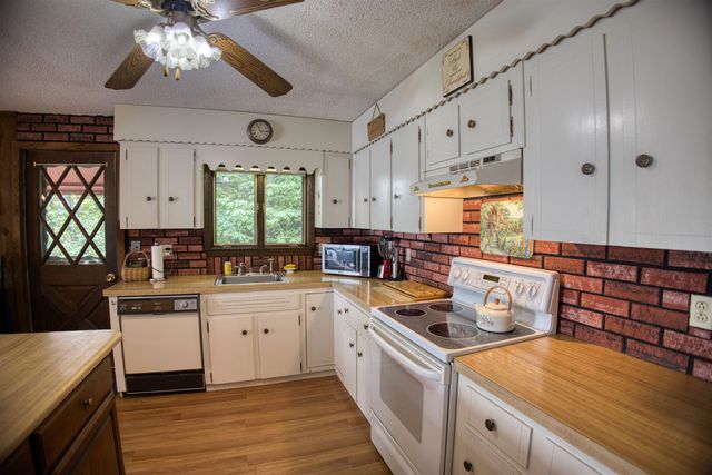 25 Bluffs Boulevard, Ossipee, NH 03814