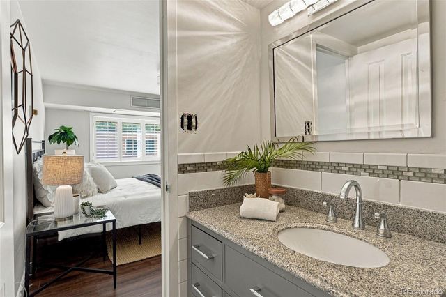 1223 Race Street 302, Denver, CO 80206