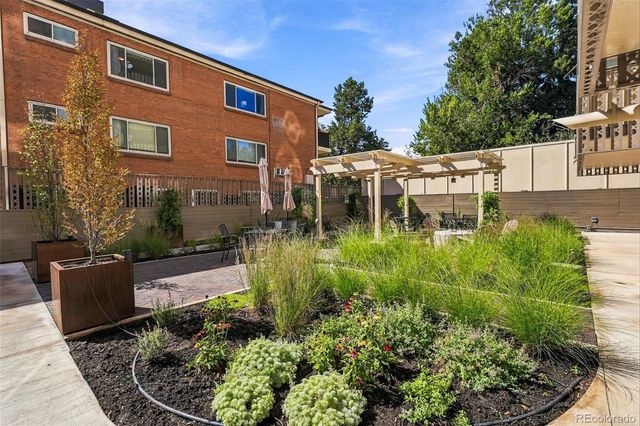 1223 Race Street 302, Denver, CO 80206