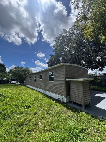 904 ROBINSON AVENUE, St Cloud, FL 34769