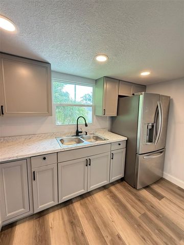 904 ROBINSON AVENUE, St Cloud, FL 34769