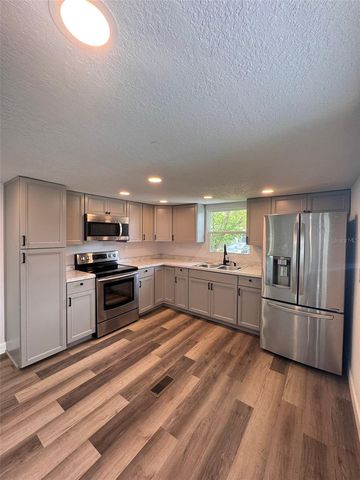 904 ROBINSON AVENUE, St Cloud, FL 34769