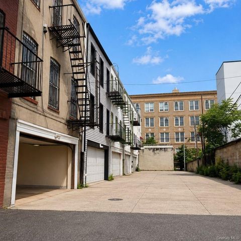127 E 52nd Street, Brooklyn, NY 11203