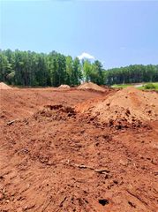 1 Wisteria Lane, Williamson, GA 30292