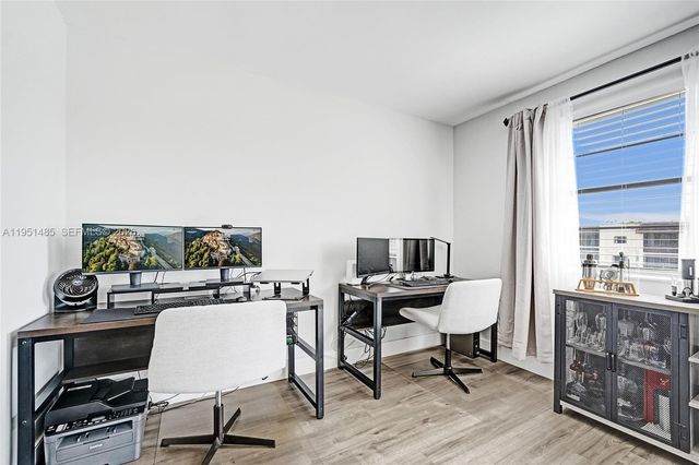 10501 W Broward Blvd 406, Plantation, FL 33324