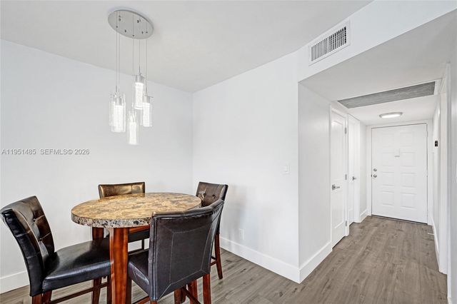 10501 W Broward Blvd 406, Plantation, FL 33324