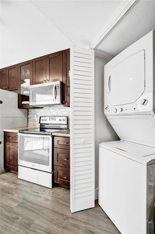 10501 W Broward Blvd 406, Plantation, FL 33324