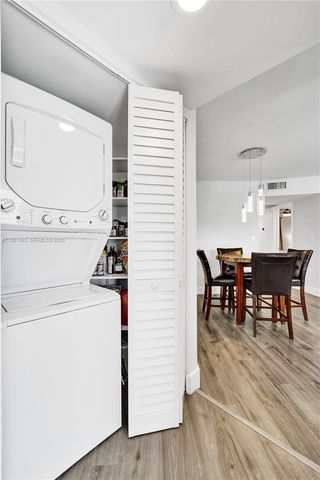 10501 W Broward Blvd 406, Plantation, FL 33324