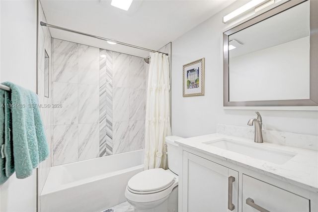 10501 W Broward Blvd 406, Plantation, FL 33324