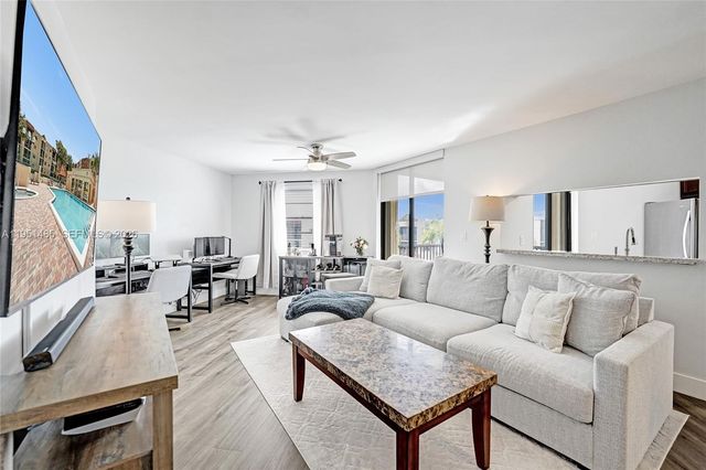 10501 W Broward Blvd 406, Plantation, FL 33324