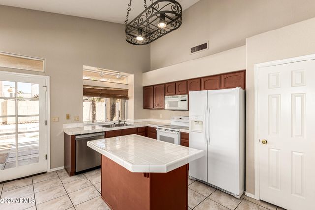 16617 S 14TH Street, Phoenix, AZ 85048