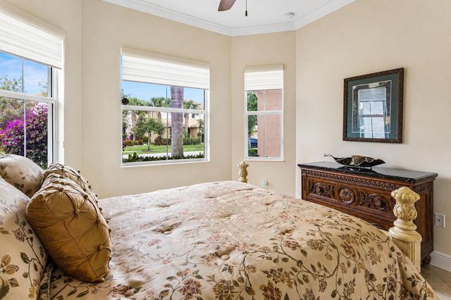 3028 Strada Court, Royal Palm Beach, FL 33411