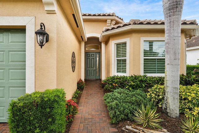 3028 Strada Court, Royal Palm Beach, FL 33411