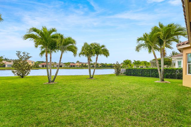 3028 Strada Court, Royal Palm Beach, FL 33411