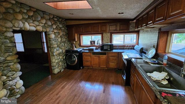 1033 MAPLE AVE, Atco, NJ 08004