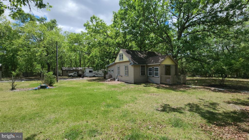 1033 MAPLE AVE, Atco, NJ 08004