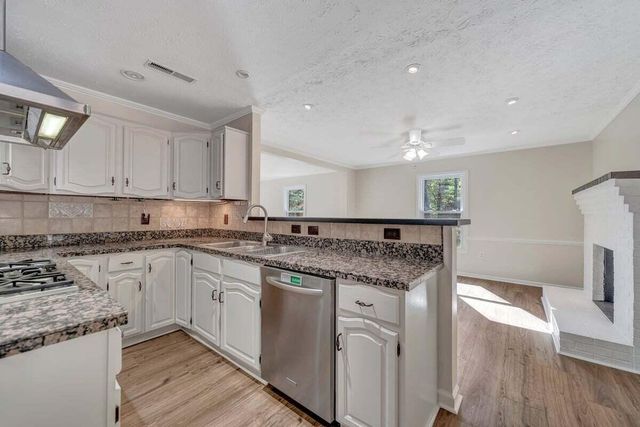 3190 Loch Haven DR, Roanoke, VA 24019