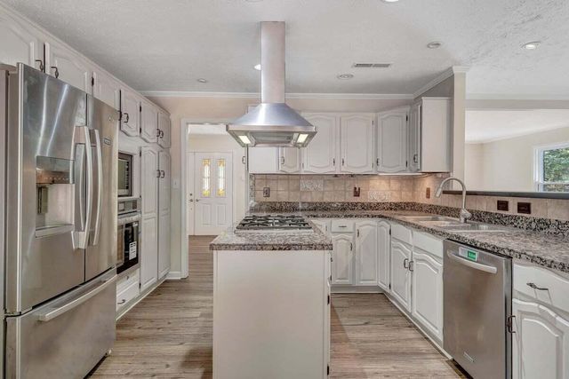 3190 Loch Haven DR, Roanoke, VA 24019