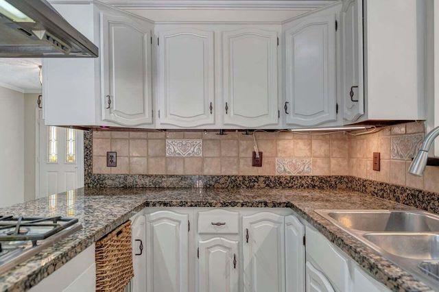 3190 Loch Haven DR, Roanoke, VA 24019