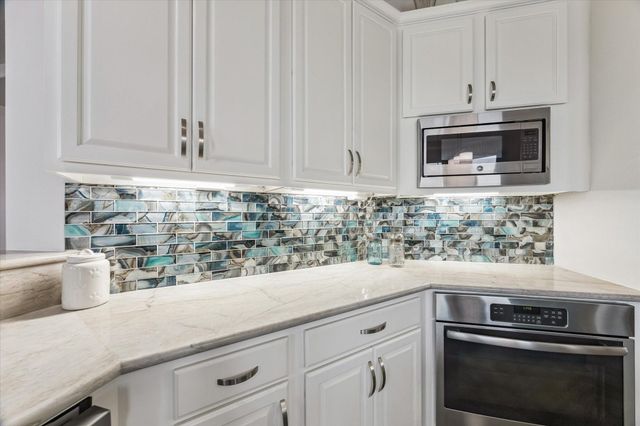 1830 Lakeside Drive, Seabrook, TX 77586