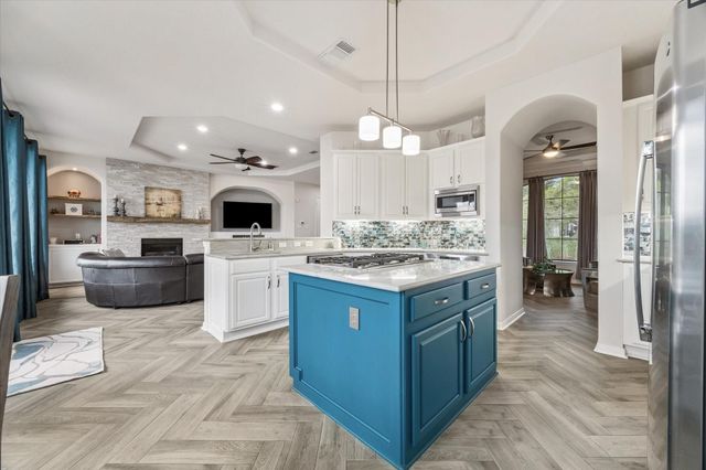 1830 Lakeside Drive, Seabrook, TX 77586